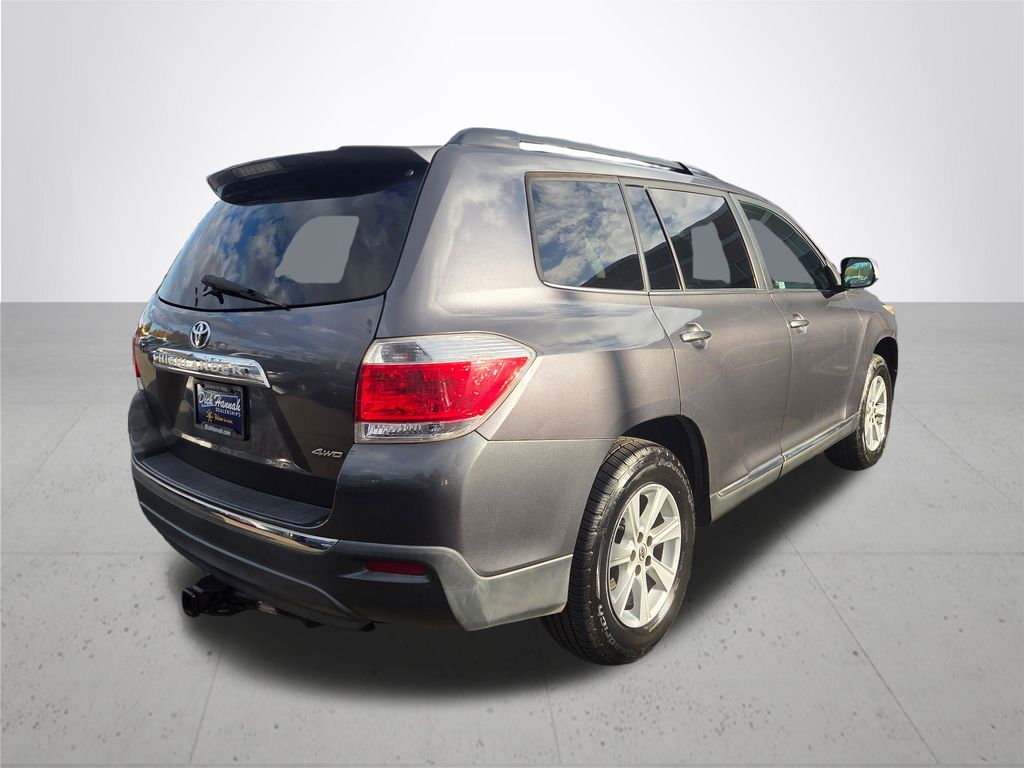 2011 Toyota Highlander SE