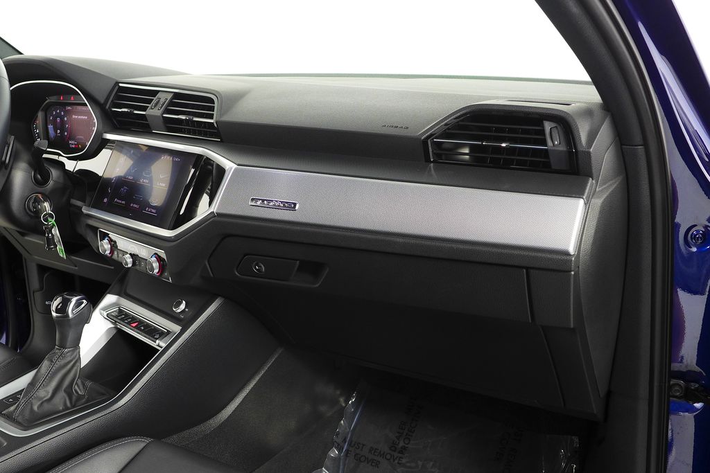 Thumbnail: 2022 Audi Q3 - 14