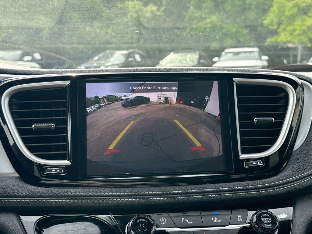 2025 Chrysler Pacifica Limited Black at Toyota of Victoria