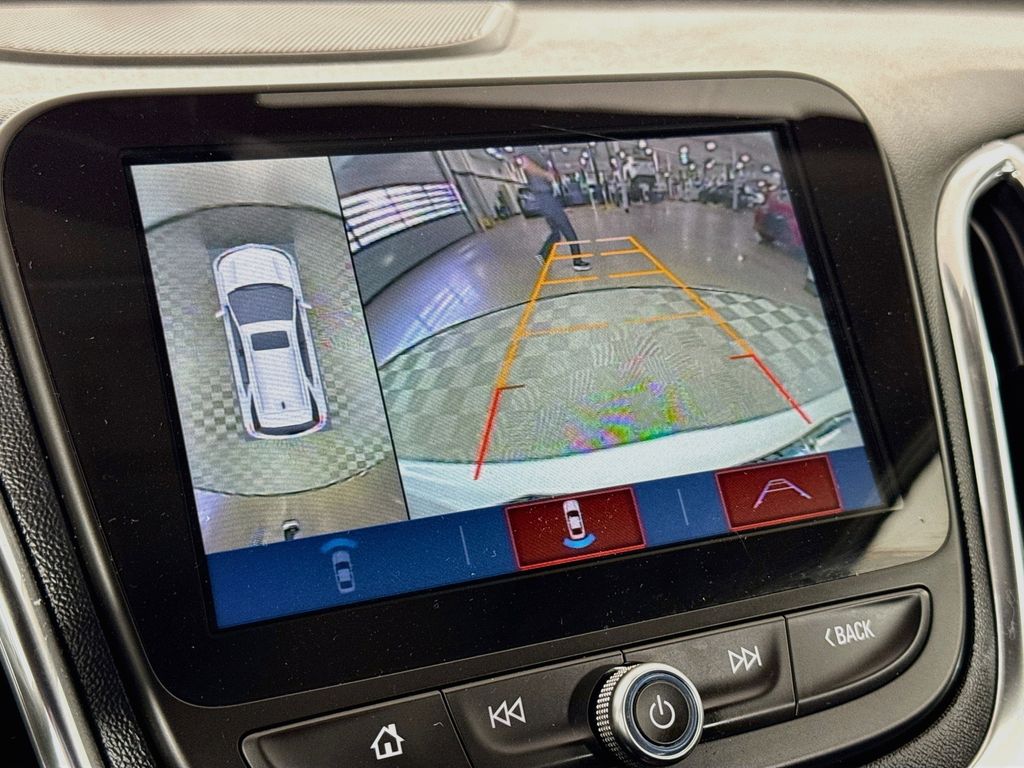 Thumbnail: 2018 Chevrolet Equinox - 14