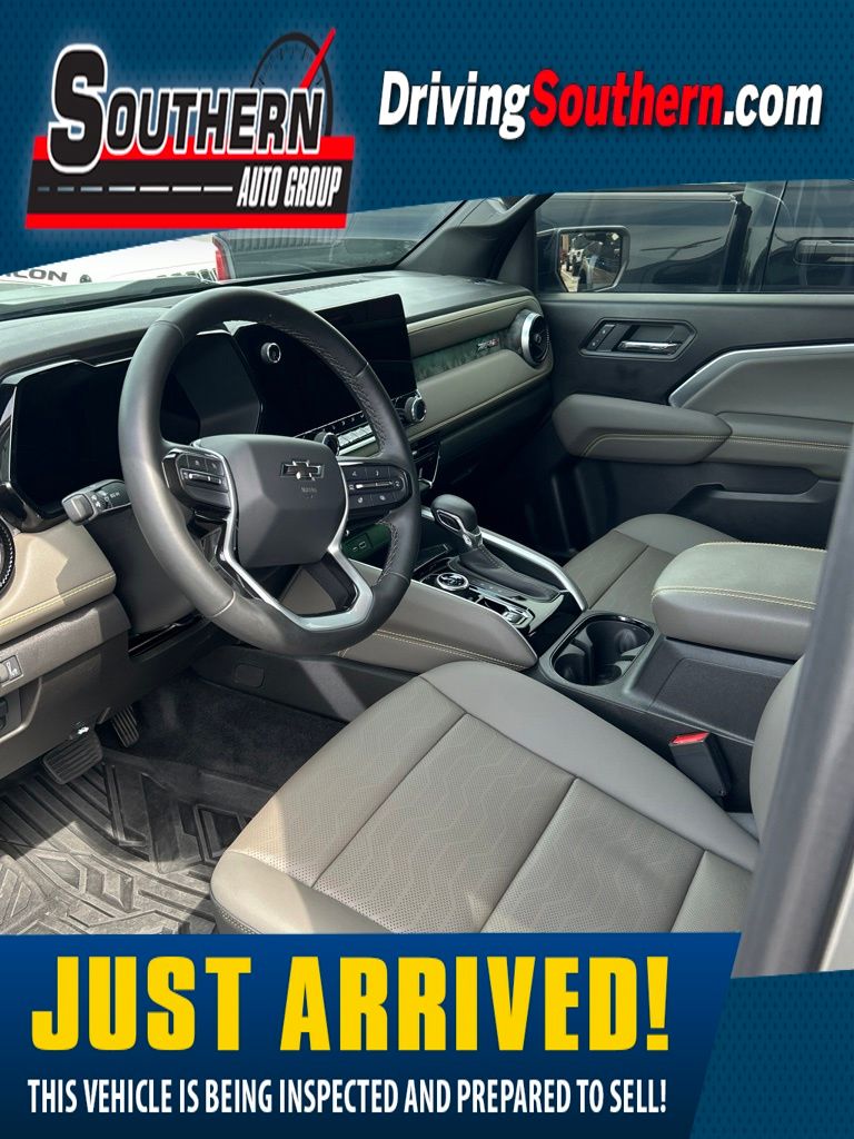 Sterling Gray Metallic 2026 Chevrolet Colorado Pickup Truck Four-Wheel Drive 8-Speed Automatic