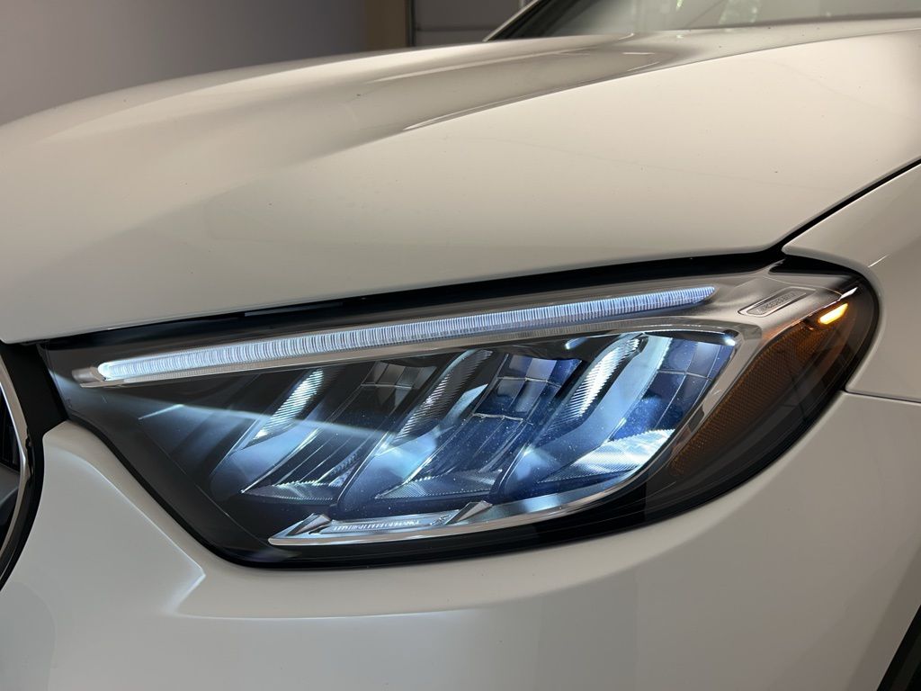 Thumbnail: 2026 Mercedes-Benz GLC - 9