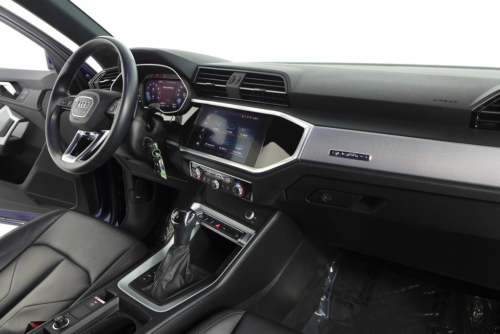 Thumbnail: 2022 Audi Q3 - 13