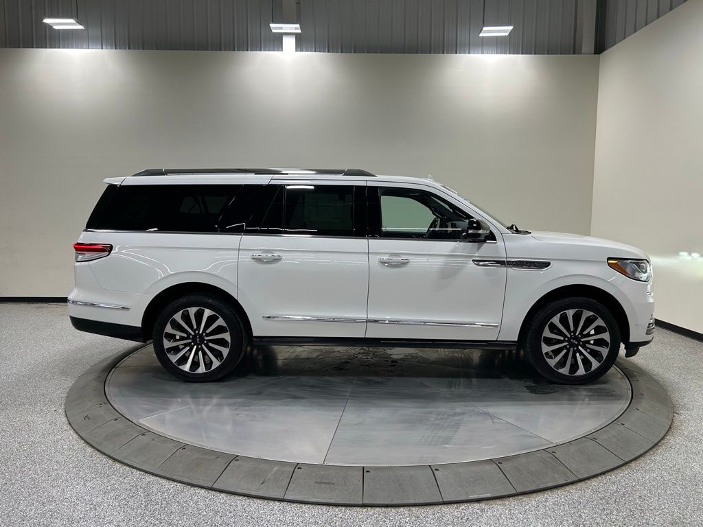 used 2023 Lincoln Navigator L car, priced at $57,390