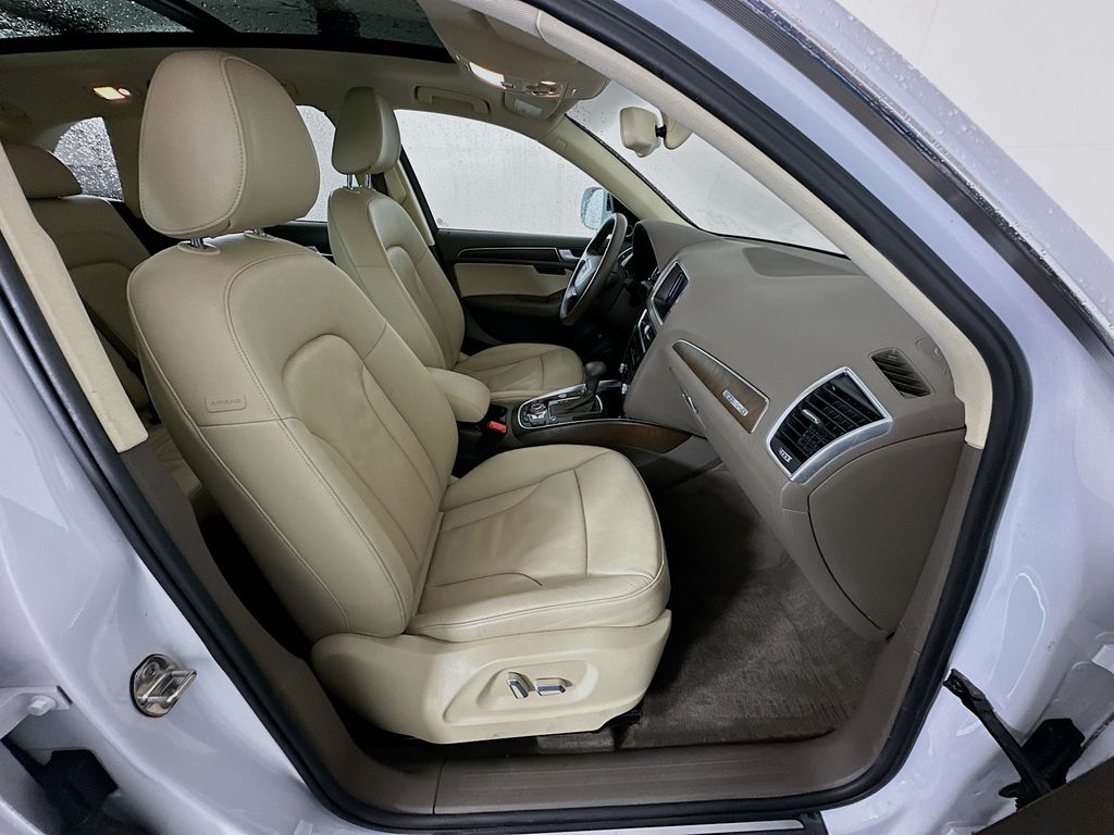 Thumbnail: 2017 Audi Q5 - 29