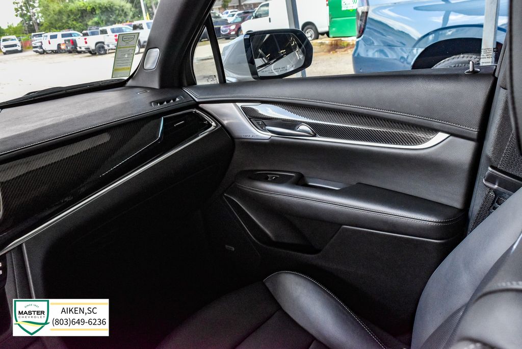 Used 2024 Cadillac XT6 SUV