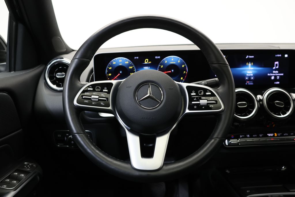 Thumbnail: 2020 Mercedes-Benz GLB - 20