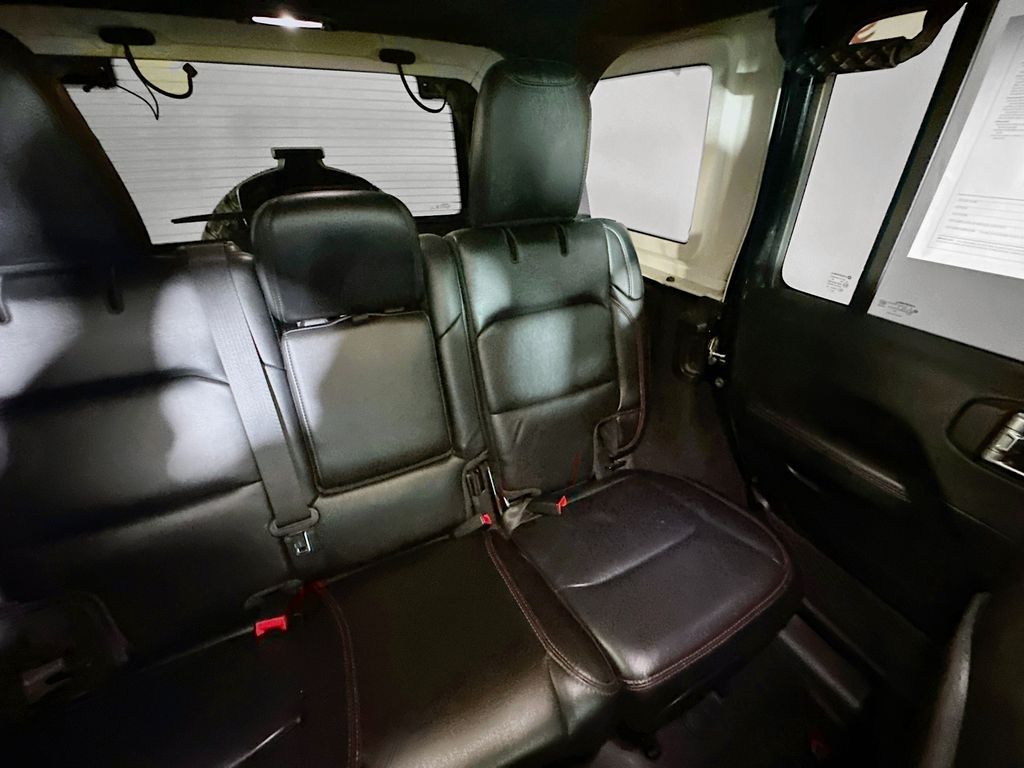 Used 2020 Black Jeep Unlimited Rubicon image 14
