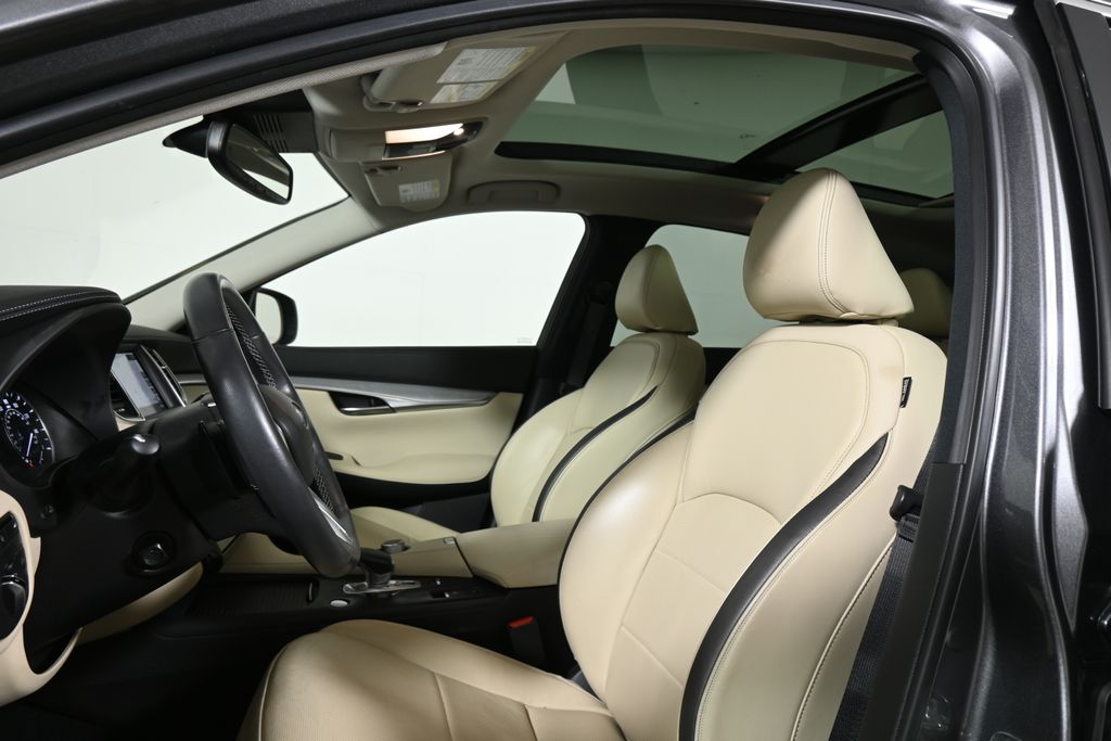 Thumbnail: 2022 INFINITI QX50 - 5