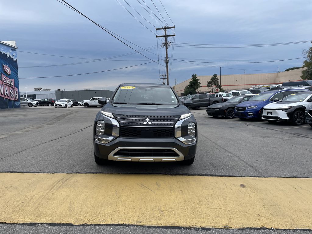 Used 2024 Mitsubishi Outlander SUV