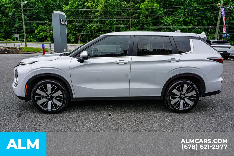 2025 Mitsubishi Outlander SE - Photo 7