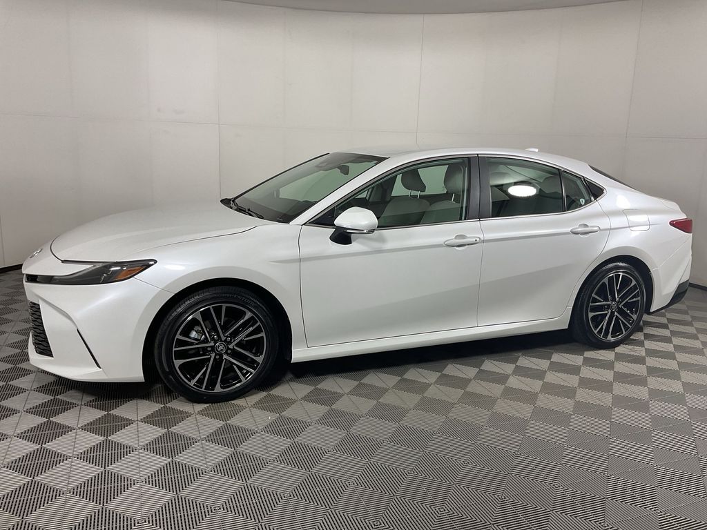 2025 Toyota Camry XLE AWD