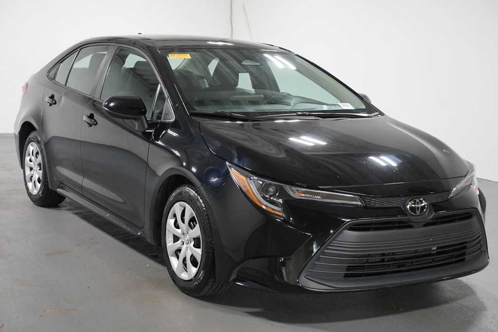 Thumbnail: 2024 Toyota Corolla - 3