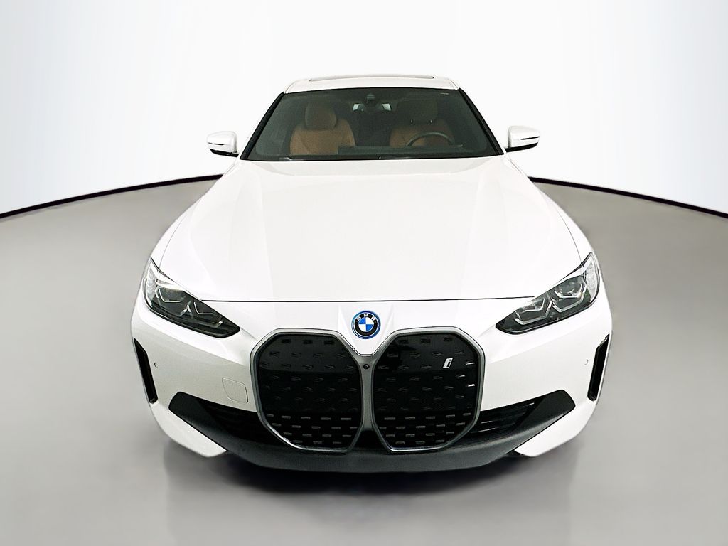 Thumbnail: 2023 BMW i4 - 2