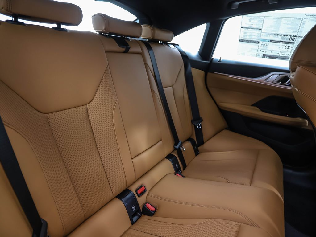 Thumbnail: 2025 BMW 4 Series - 27