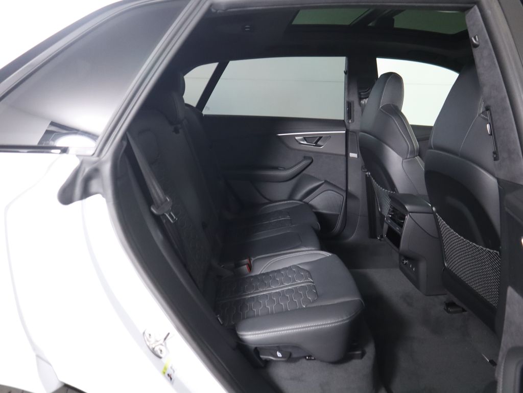 Thumbnail: 2025 Audi RS Q8 - 23