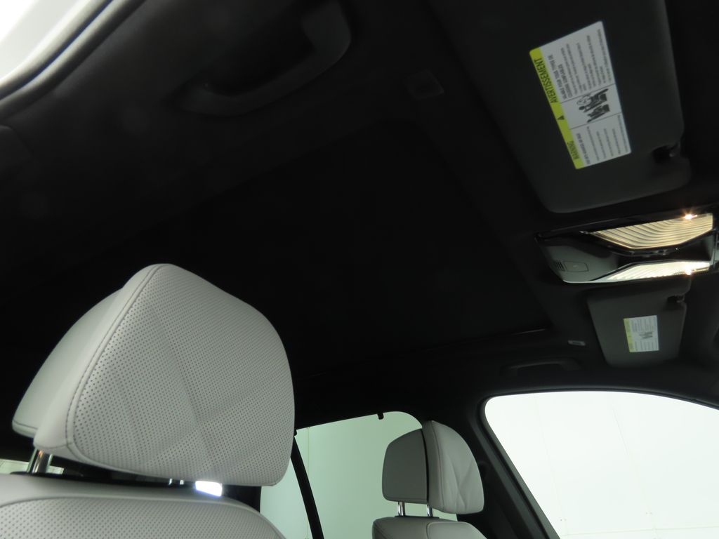 Thumbnail: 2026 BMW X5 - 19