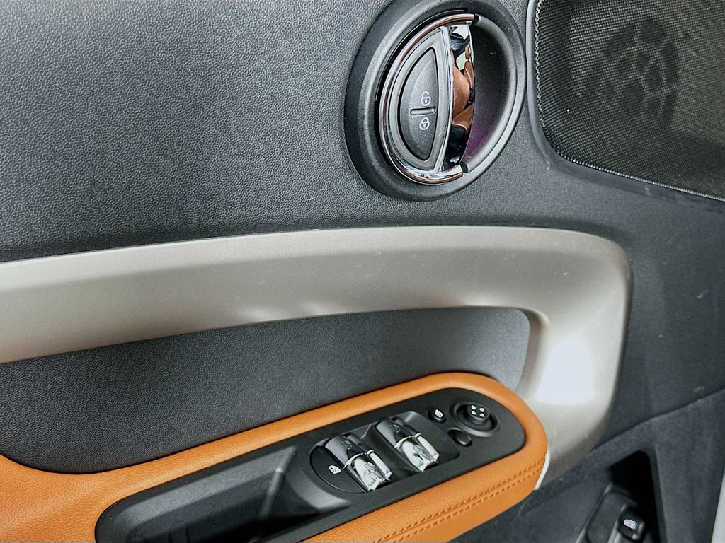 Thumbnail: 2023 MINI Cooper Countryman - 18