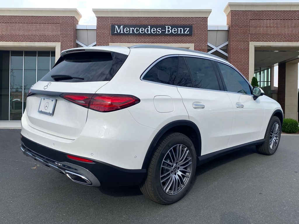 2025 Mercedes-Benz GLC 300 5