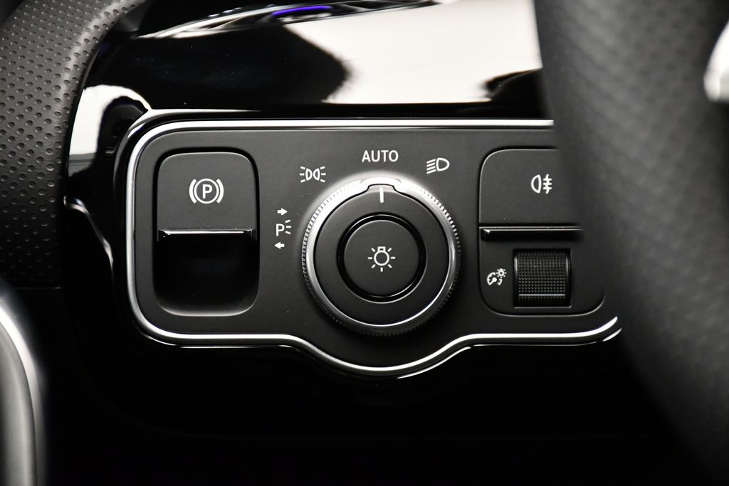 Thumbnail: 2026 Mercedes-Benz CLA - 21