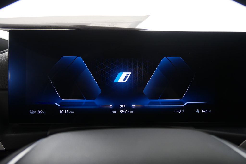 Thumbnail: 2023 BMW i4 - 22