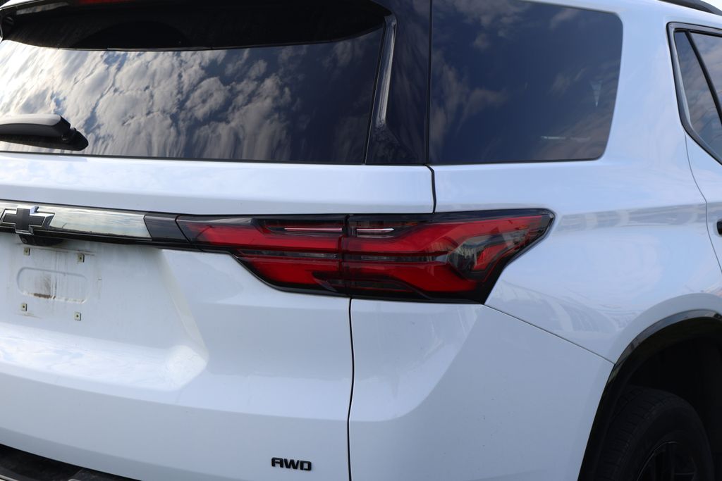 Thumbnail: 2023 Chevrolet Traverse - 9