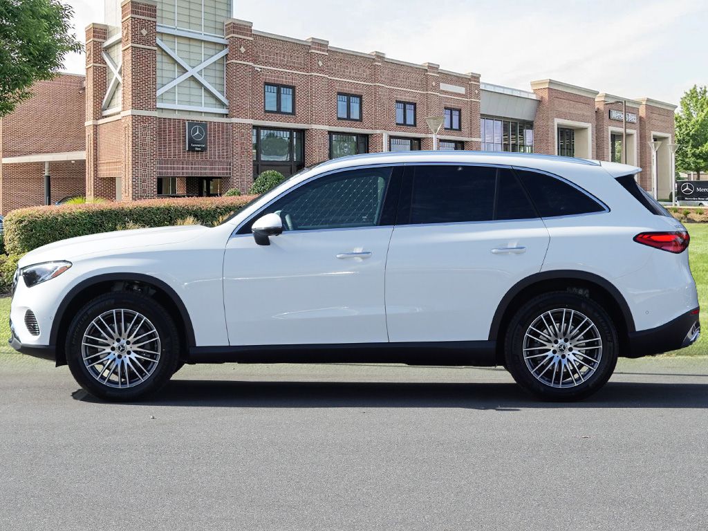 Thumbnail: 2026 Mercedes-Benz GLC - 8