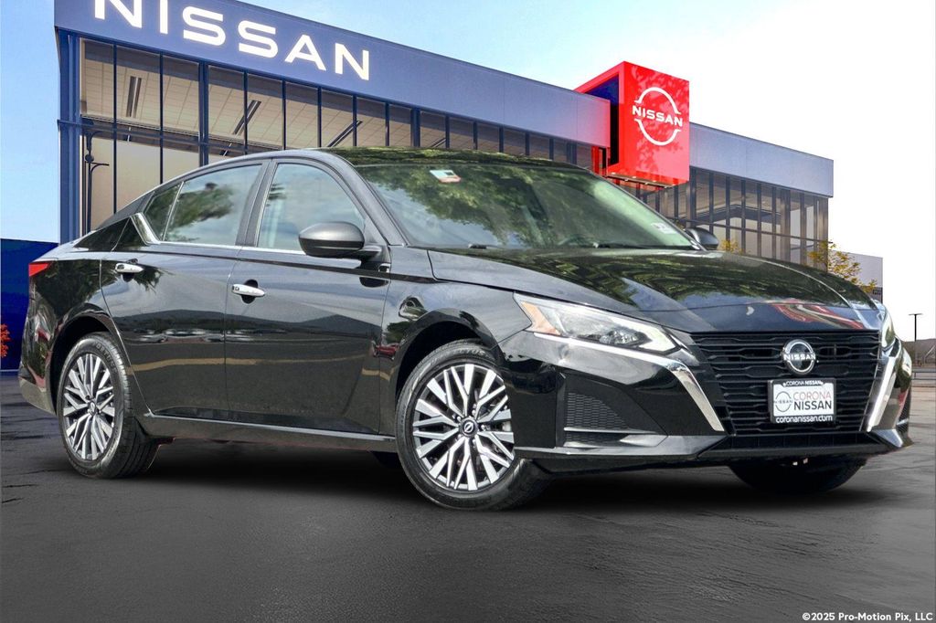 2025 Nissan Altima