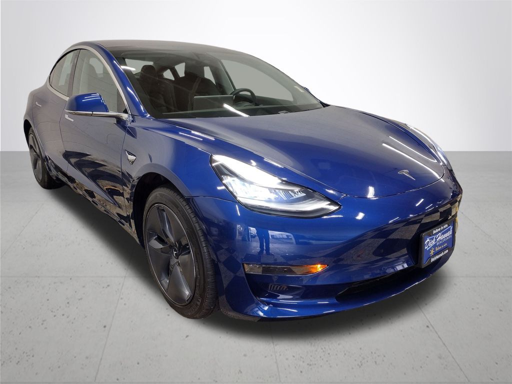 2019 Tesla Model 3 photo 4