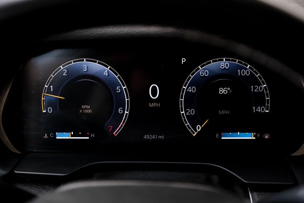 used 2022 Jeep Grand Cherokee car, priced at $28,000