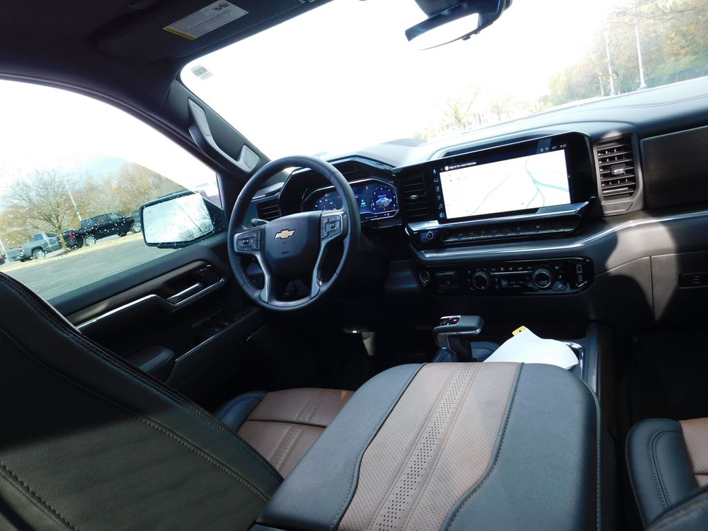 Thumbnail: 2025 Chevrolet Silverado 1500 - 3