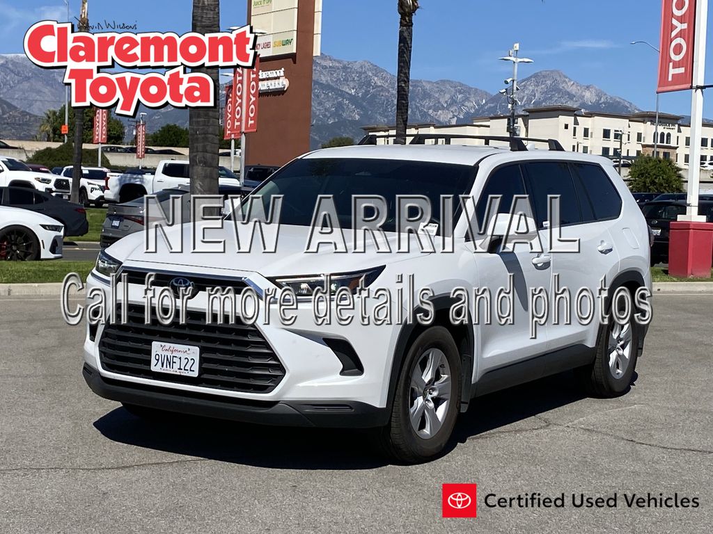 2025 Toyota Grand Highlander LE FWD