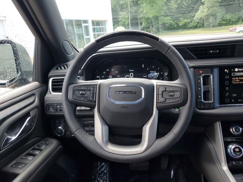 2024 GMC Yukon Denali 23