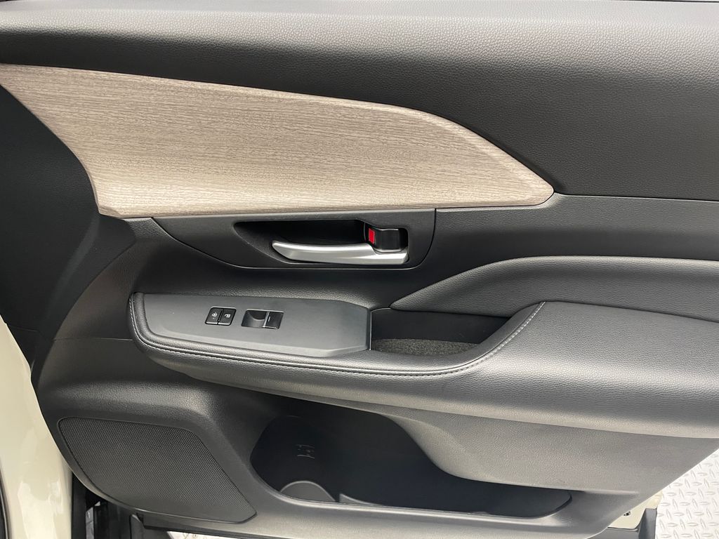 2024 Toyota Grand Highlander Limited 15