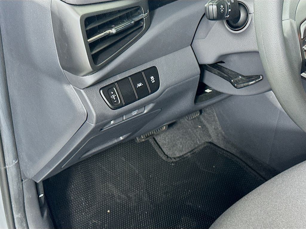 Thumbnail: 2022 Hyundai Ioniq - 10