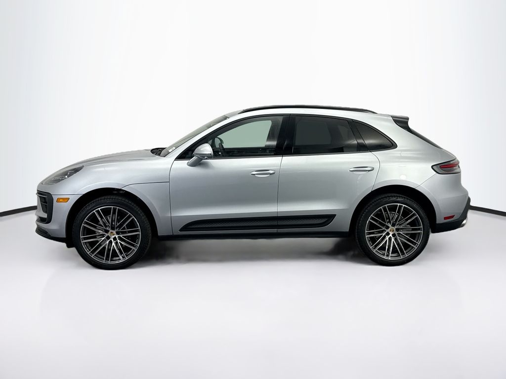Thumbnail: 2026 Porsche Macan - 2