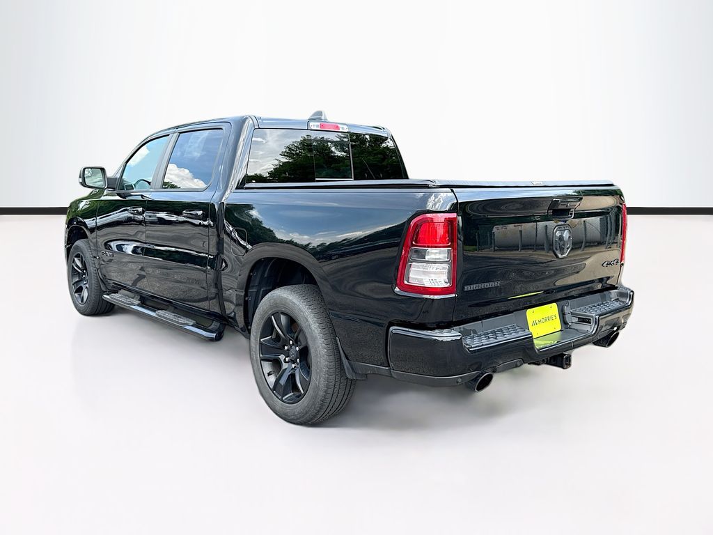 View vehicle photo 7