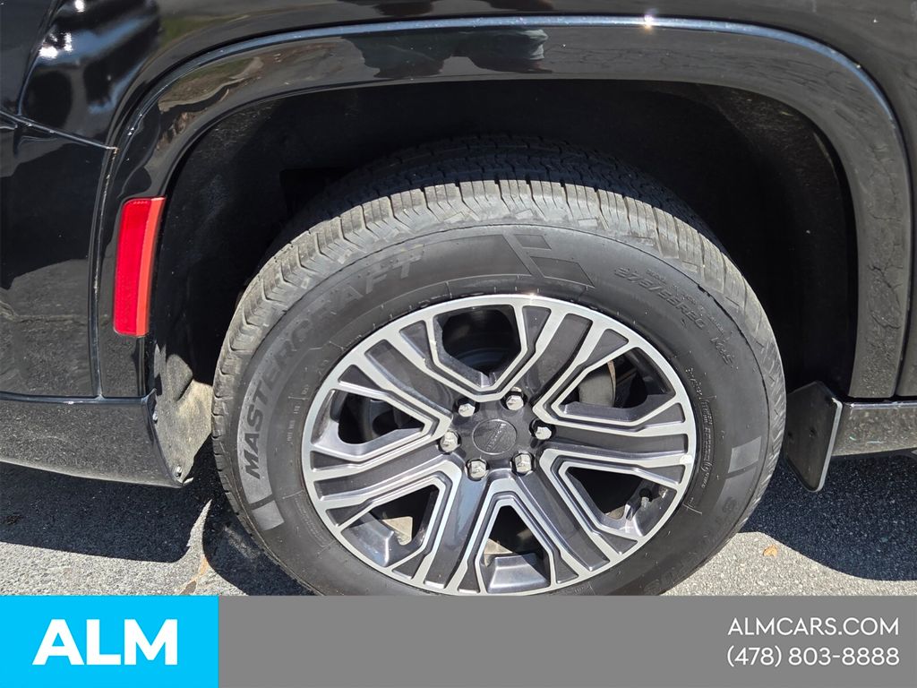 Used 2023 Black Jeep Series II image 15