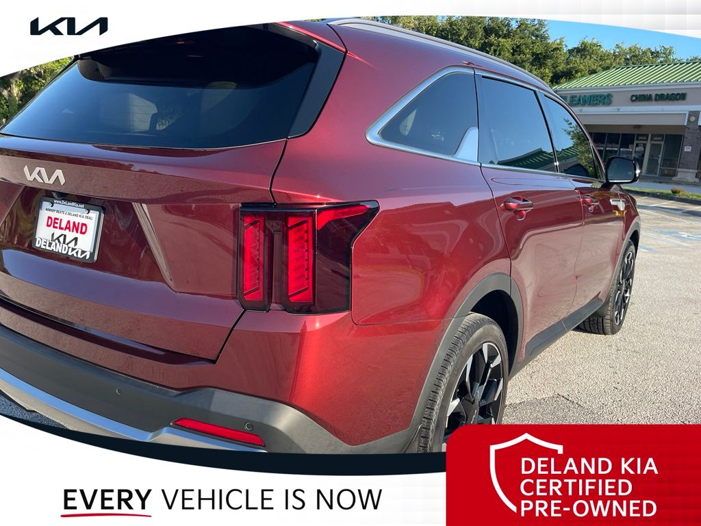 2024 Kia Sorento EX - Photo 11