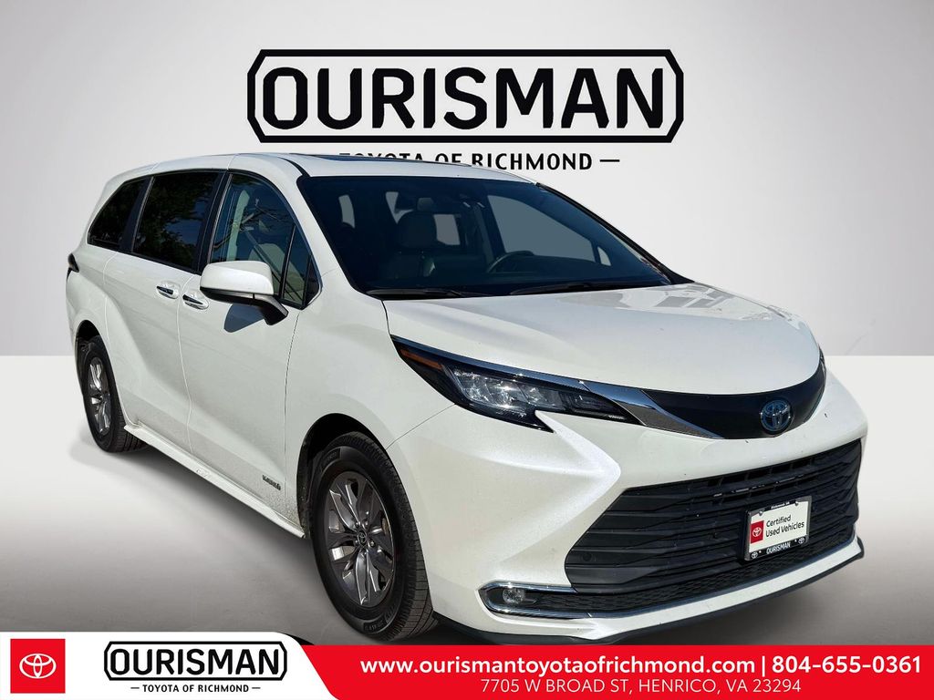 White (Blizzard Pearl) 2021 Toyota Sienna Minivan All-Wheel Drive Continuously Variable Transmission
