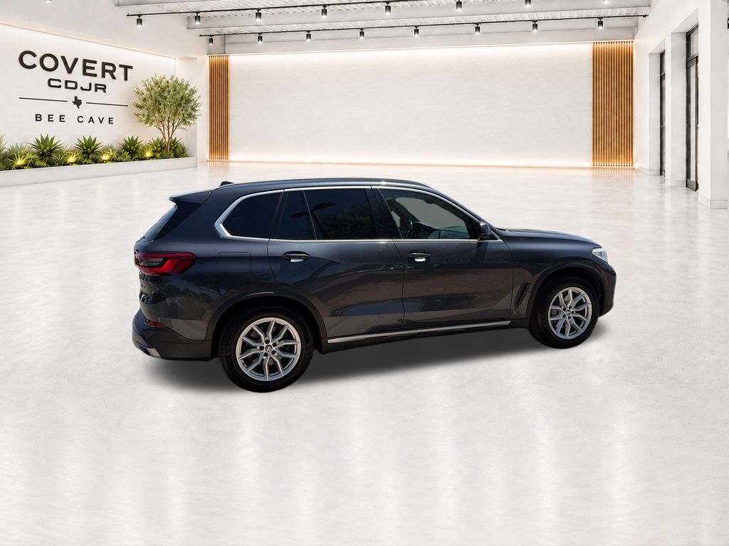 Used 2019 Gray BMW xDrive40i image 13