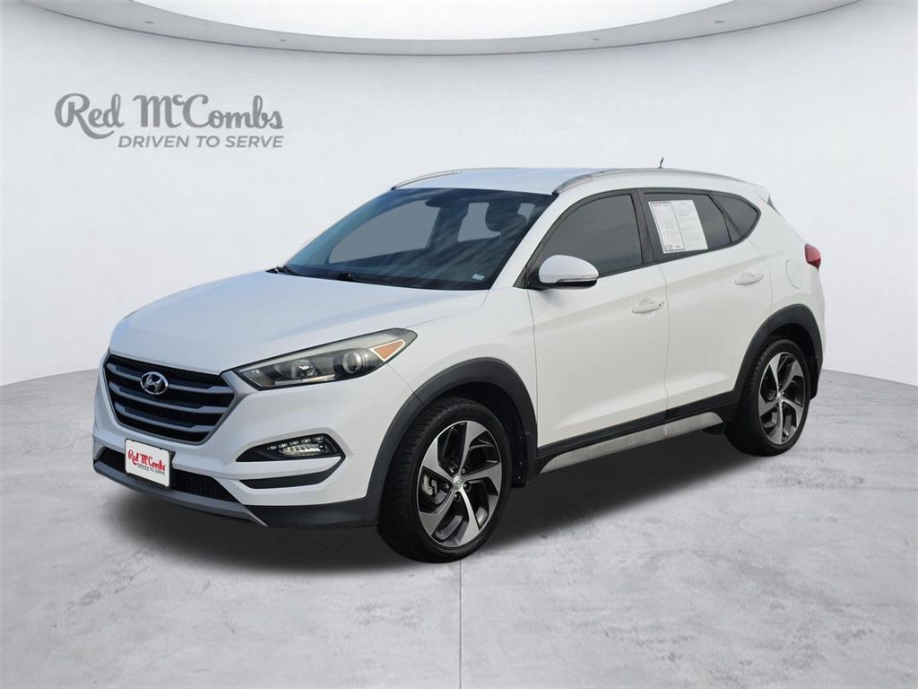 Winter White 2017 Hyundai Tucson SUV / Crossover Front-Wheel Drive 7-Speed Automatic