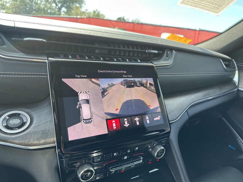 Used Car 2023 Jeep Grand Cherokee  Overland For Sale Under $40,000 In Austin, Texas