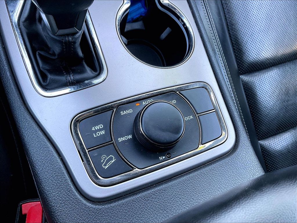 2021 Jeep Grand Cherokee — photo 32