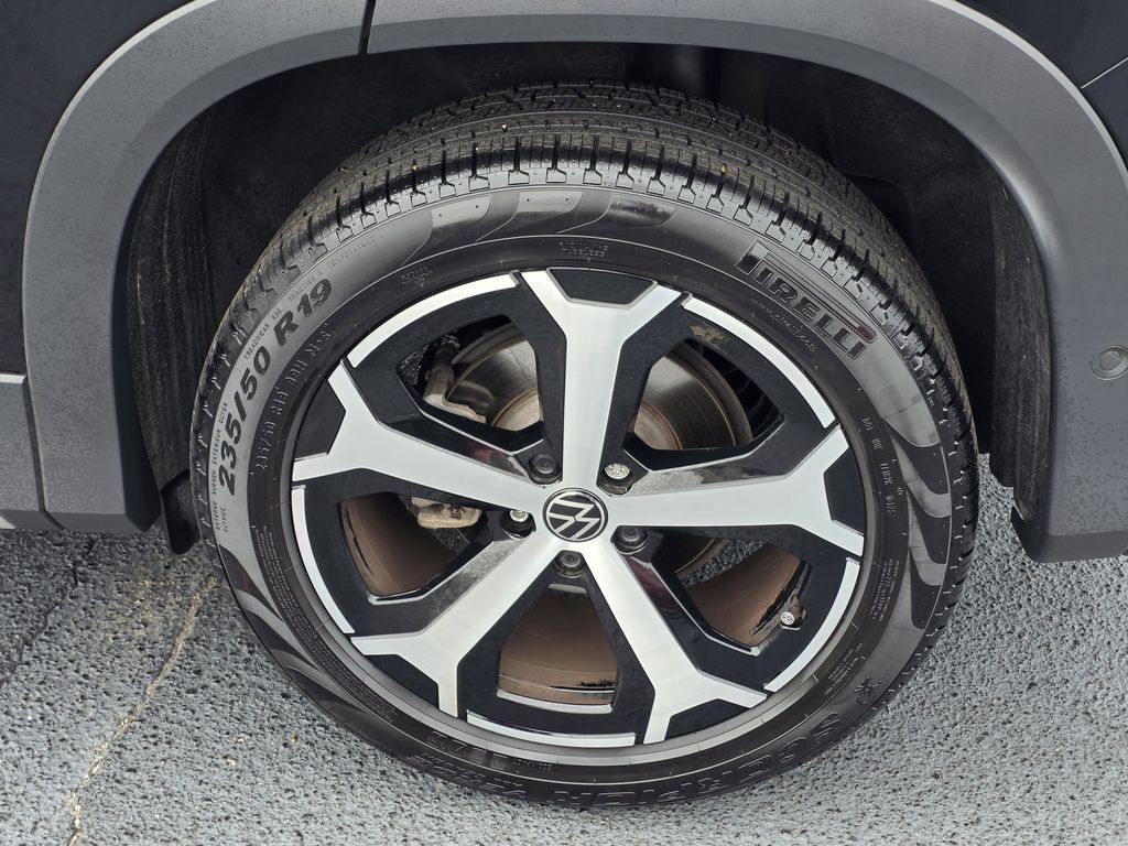2025 Volkswagen Tiguan 2.0T SE - 8