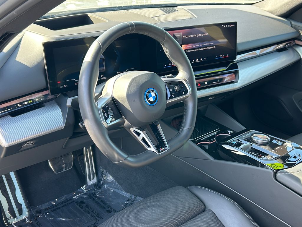 2024 BMW i5 eDrive40 13