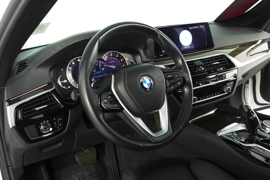 Thumbnail: 2019 BMW 5 Series - 32