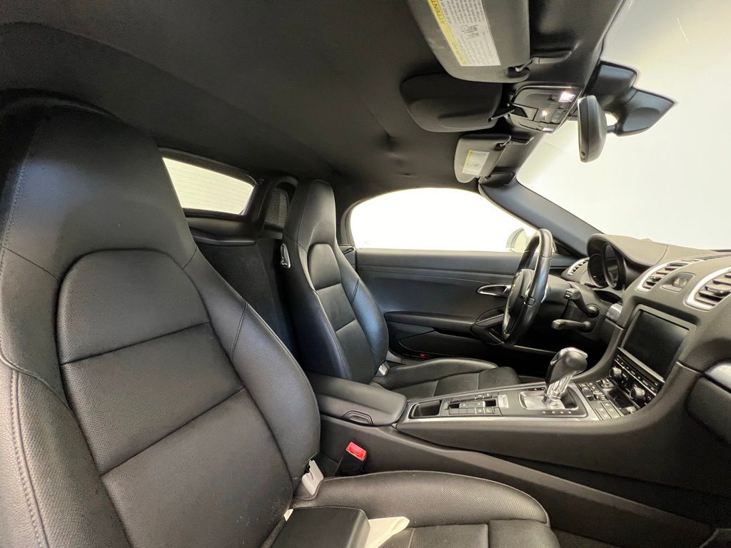 Thumbnail: 2015 Porsche Boxster - 18