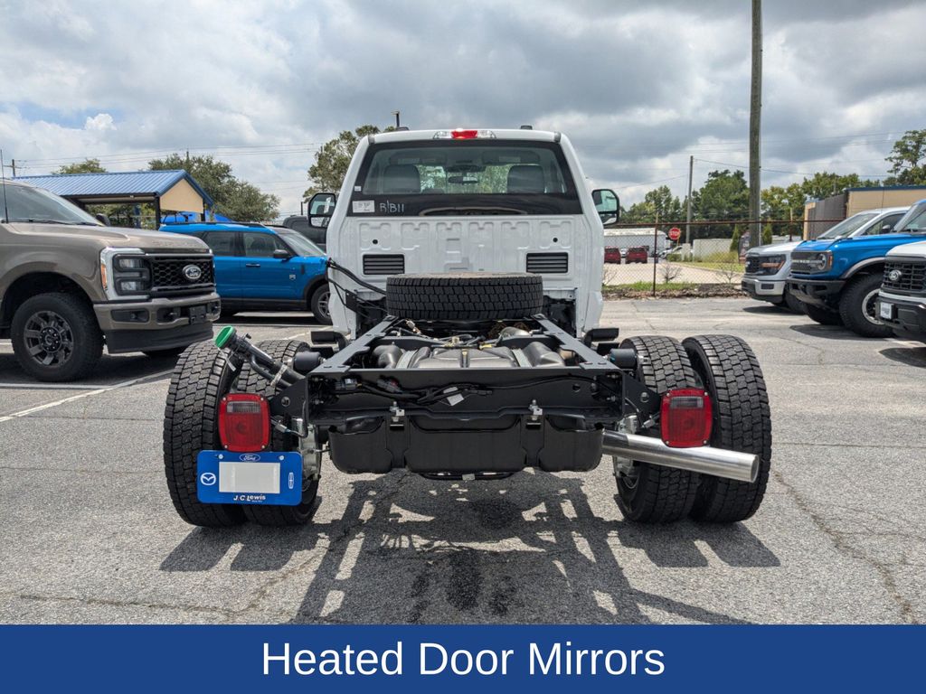 2025 Ford F-550 Super Duty 