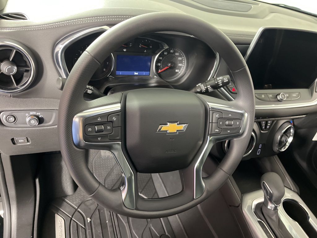 Thumbnail: 2026 Chevrolet Blazer - 23